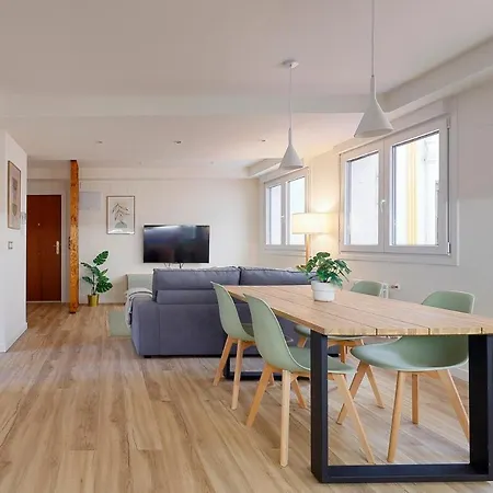 아파트 Ayala 653a By R2r Consulting *